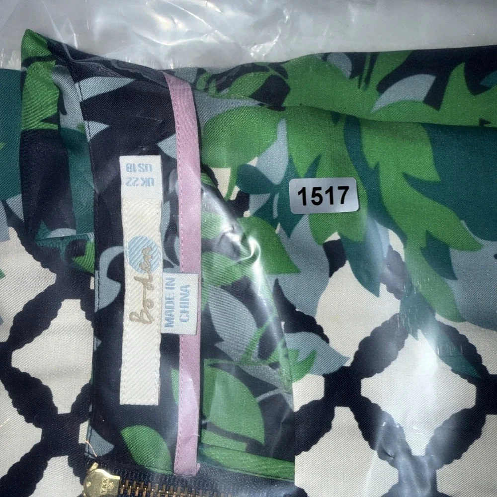 Boden Elisa top short sleeve silk blend‎ back zips up blue green ivory, size 18